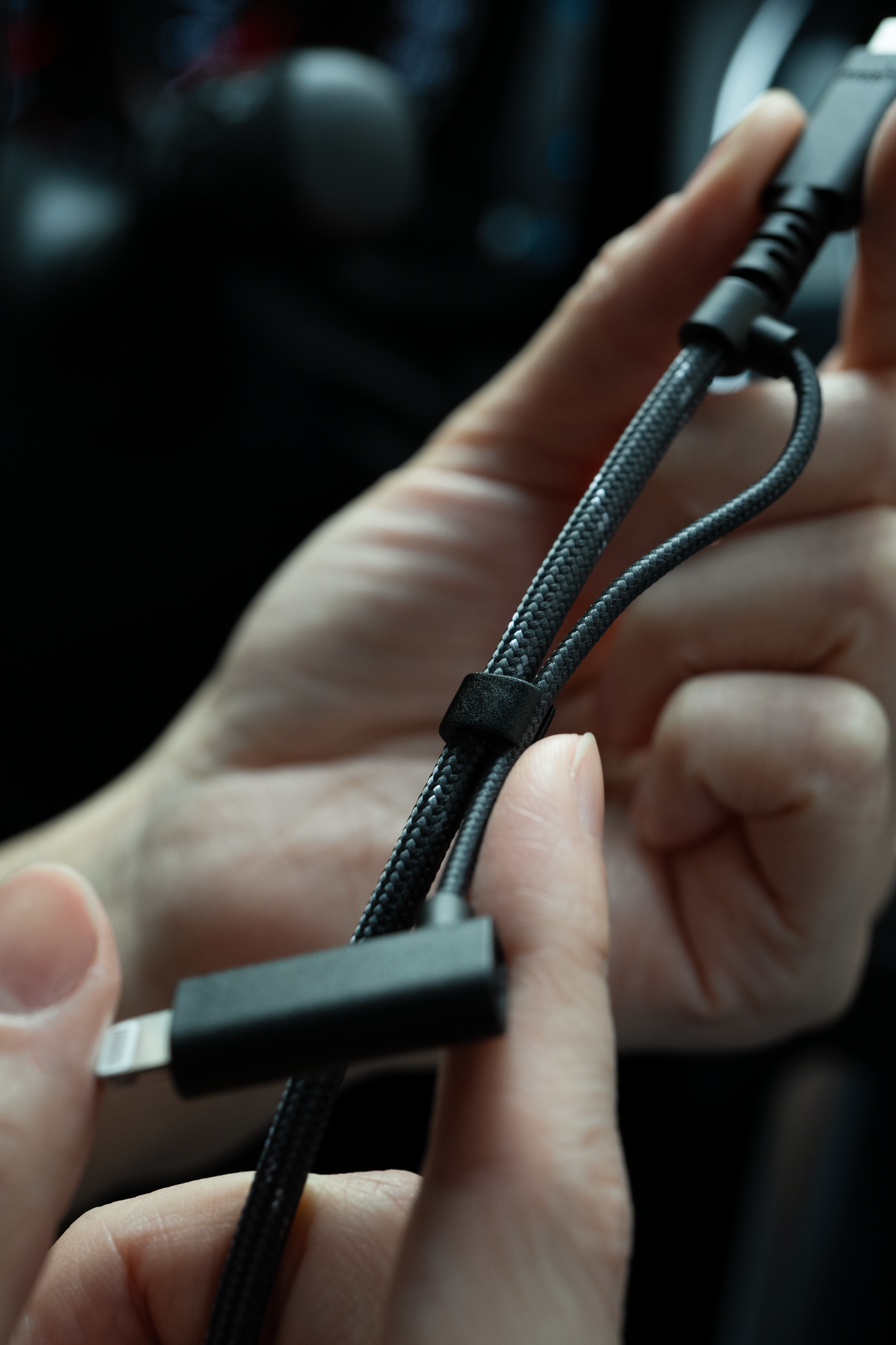 2-in-1 USB-C to USB-C & Lightning Charging/Sync Cable (1M)